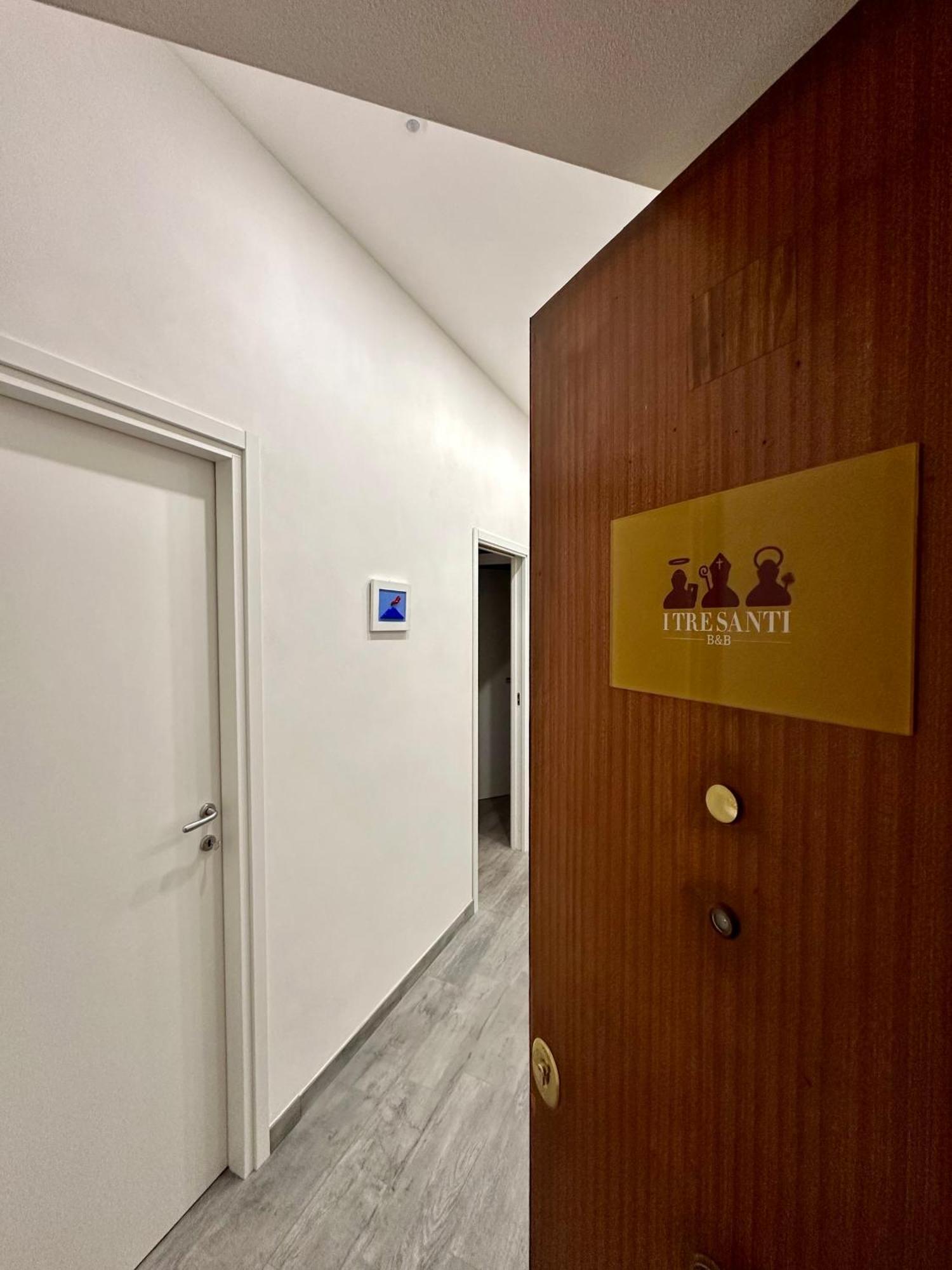 B&B I Tre Santi Неаполь Экстерьер фото